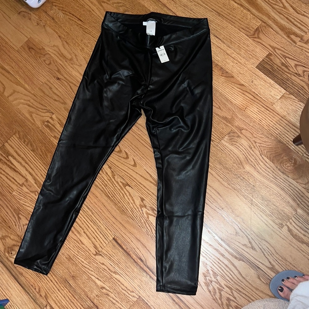 Express faux leggings black size Large